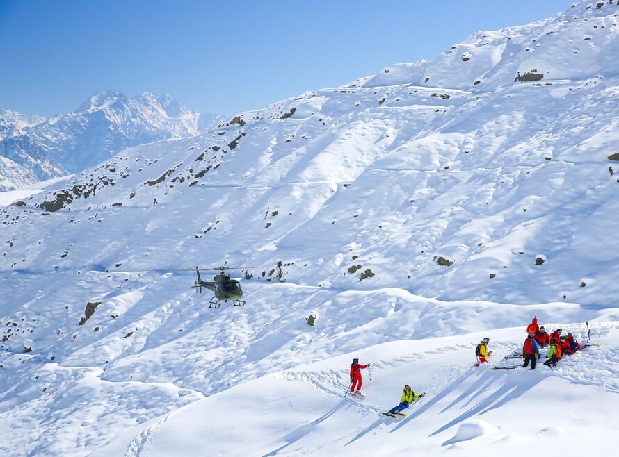 Helicopter landing with skiers in Pakistan
