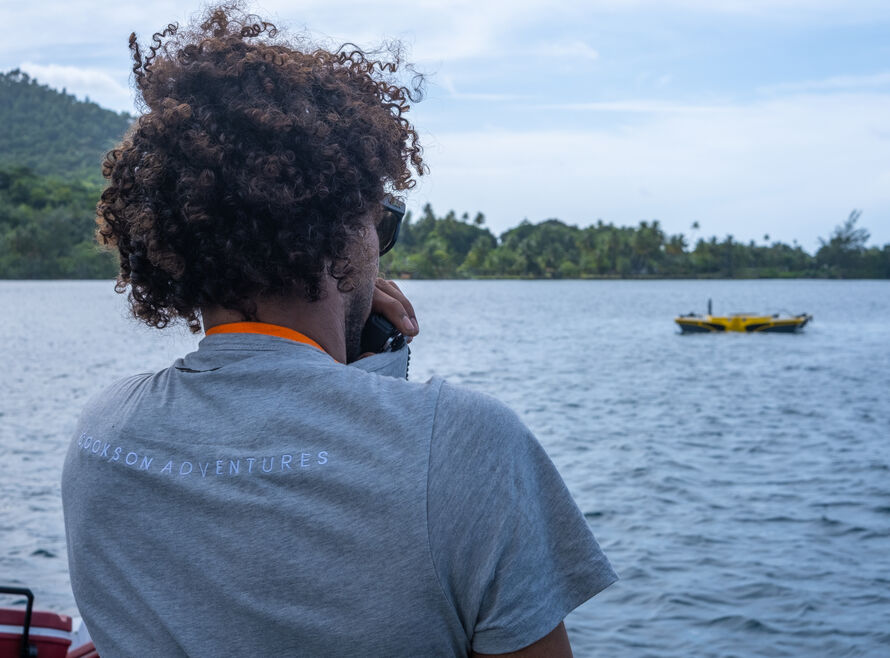 Surface officer with submersible