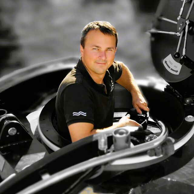 Erik Hasselman in a submersible